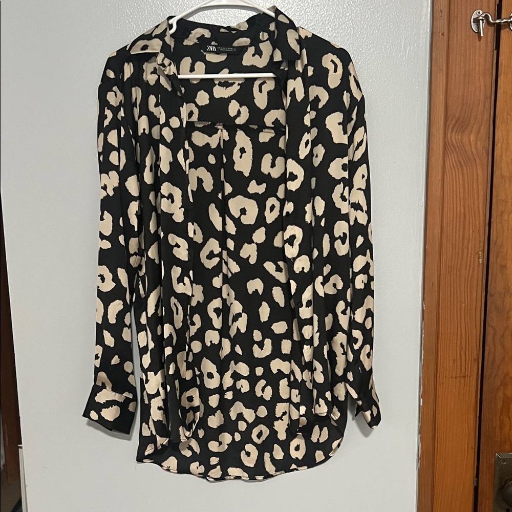 Zara Black and Cream Leopard Print Button Down Shirt